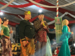 Ketua DPRD Jambi, Edi Purwanto Hadiri Pagelaran Wayang Kulit Peringatan HUT TNI Ke 78 di Makorem 042 Gapu.