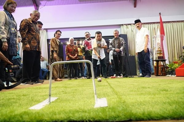 Gubernur Jambi, Al Haris saat buka Open Tournament International Gateball Gubernur Cup III.