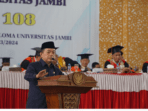 gubernur provinsi jambi, al haris saat menghadiri wisuda unja, p