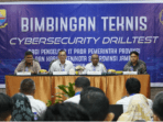 kadis kominfo provinsi jambi, drs. ariansyah saat hadir dan membuka kegiatan bimbingan teknis cybersecurity drilltest