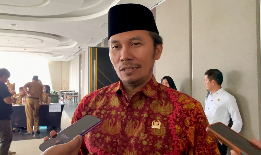 ketua dprd provinsi jambi, edi purwanto.