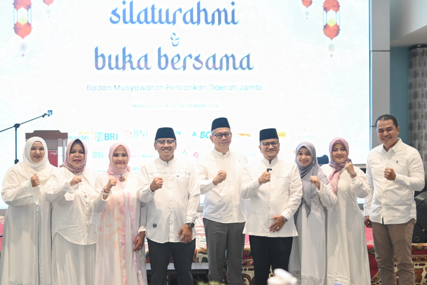 H. Maulana Memberikan Tausiyah pada Acara Silaturahmi dan Buka Bersama BMPD Provinsi Jambi