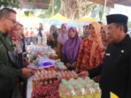 wakil gubernur jambi abdullah sani saat hadir pada pembukaan bazar ramadhan 1445 h dharma wanita persatuan provinsi dwp jambi.png