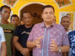 anggota dprd kota jambi, kemas faried alfarelly bersama wakil ketua partai golkar kota jambi, bambang menyambangi balai perjuangan kota jambi berbudi