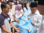 Gubernur saat menghadiri Peringatan Hari Buruh (May Day) Tingkat Provinsi Jambi yang diselenggarakan oleh SBMI (Serikat Buruh Mandiri Indonesia) se-Provinsi Jambi