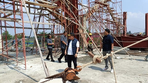 gubernur jambi, al haris saat cek proyek islamic center