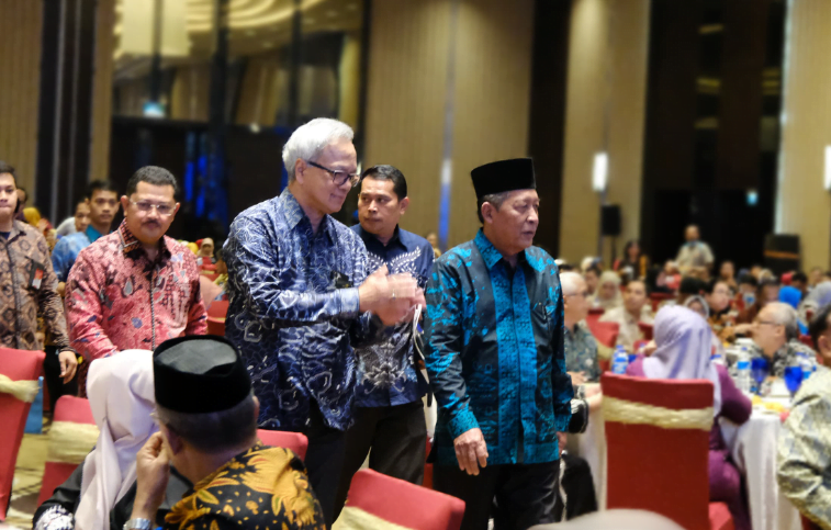 Wagub Sani Jadi Pembicara Pada Temu Kerja Tim Penurunan Stunting