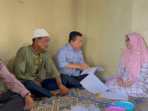 gubernur jambi al haris mengunjungi kediaman asniati (60) di desa pondok meja