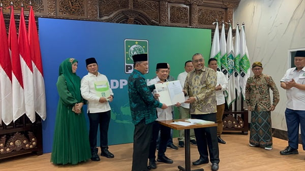 partai kebangkitan bangsa (pkb) resmi menyerahkan sk rekomendasi kepada al haris abdullah sani (haris sani)
