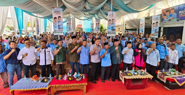 al haris dan abdullah sani hadiri pelantikan tim pemenangan haris sani tanjab timur