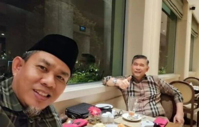 h abdul rahman (kiri) bersama mantan walikota jambi sy fasha.