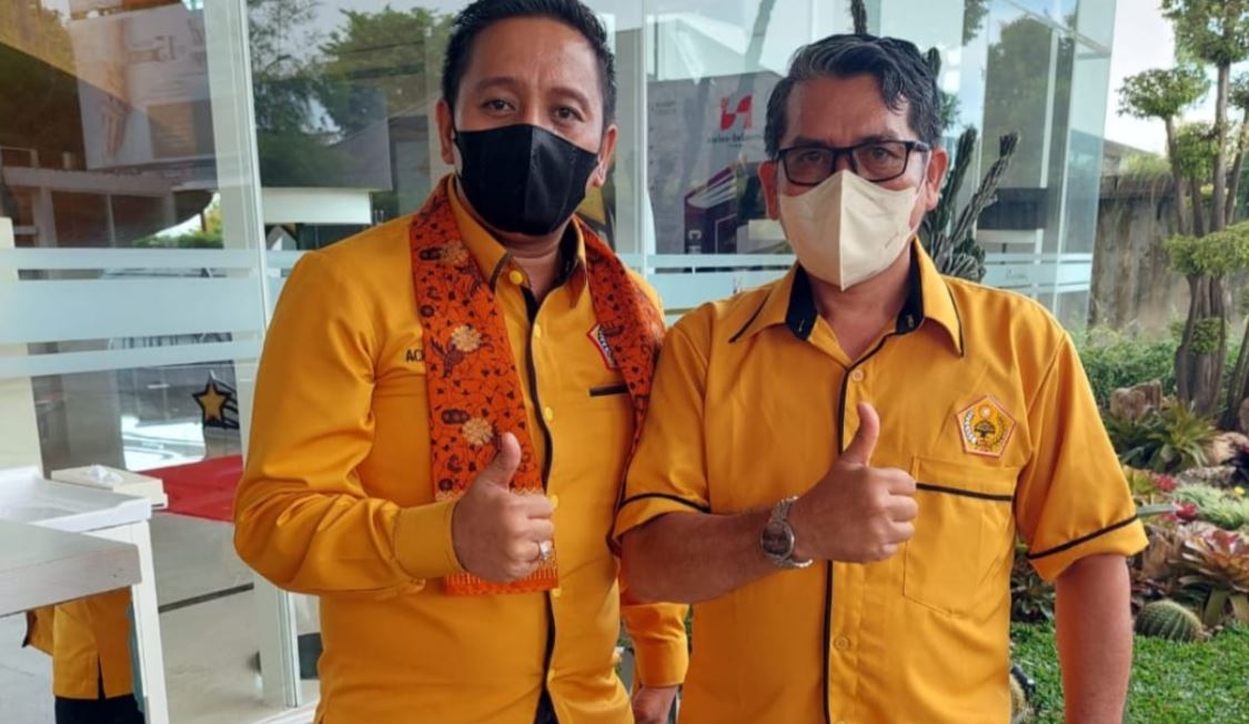 syaiful bakri (kanan), ketua pormas mkgr jambi.