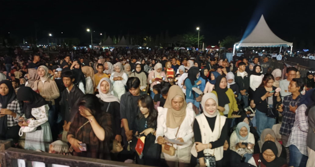 video lautan massa di acara deklarasi bacawako jambi h abdul rahman bacawawako jambi andi muhammad guntur