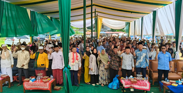 calon kuat gubernur jambi nomor urut 2 al haris bersilaturahmi dengan tokoh masyarakat se kecamatan mandiangin, kabupaten sarolangun