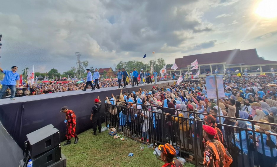 Ketua DPW PKB Provinsi Jambi, Elpisina dengan tegas mengintruksikan seluruh kader PKB di Provinsi Jambi wajib memenangkan pasangan Haris-Sani
