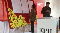 Di Tempat Pemungutan Suara (TPS)-nya sendiri, TPS 14 Kelurahan Kenali Besar, Alam Barajo, Kota Jambi, Al Haris menang telak untuk Pemilihan Gubernur (Pilgub) Jambi 2024.