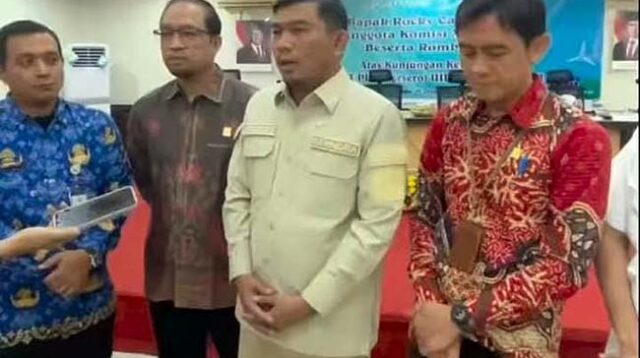 anggota dpr ri rocky