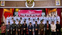 Ketua DPRD Provinsi Jambi, Edi Purwanto menghadiri pengukuhan pasukan pengibar bendera pusaka merah putih tingkat Provinsi Jambi, Kamis malam (15/8) di Rumah Dinas Gubernur Jambi.
