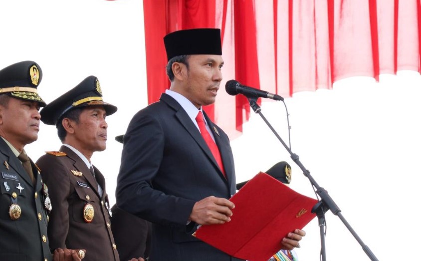 Ketua DPRD Provinsi Jambi, Edi Purwanto berkesempatan membacakan teks Proklamasi dalam upacara peringatan Hari Ulang Tahun HUT ke 79 Republik Indonesia yang dilaksanakan oleh Pemerintah Provinsi Jambi