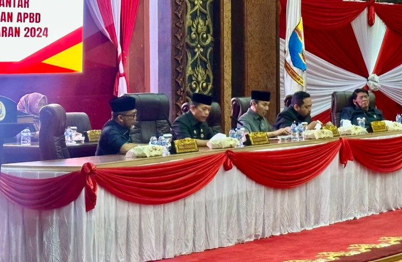 DPRD Provinsi Jambi menggelar rapat paripurna dengan agenda penyampaian nota pengatar Rancangan Peraturan Daerah Perubahan APBD Provinsi Jambi Tahun Anggaran 2024