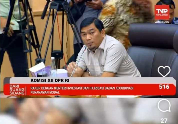 Anggota DPR RI dapil Jambi, Rocky Candra mendorong pemerintah agar Indonesia memiliki Handphone (HP) sendiri.