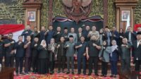 Pimpinan dewan hingga seluruh anggota fraksi di DPRD Provinsi Jambi saling mengucapkan terima kasih dan ucapan mohon maaf.