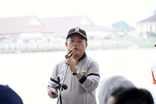 gubernur al haris