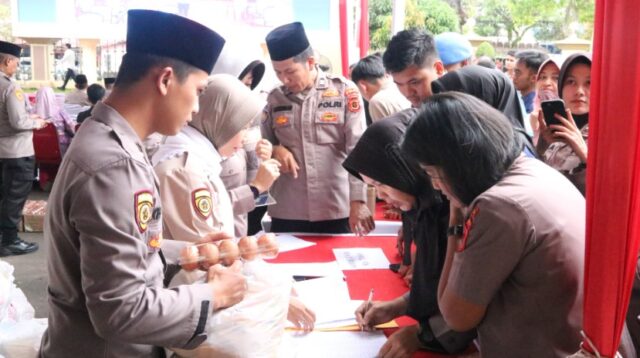 Kepolisian Daerah (Polda) Jambi menggelar bazar Ramadhan Polri Presisi dan Baksos secara serentak