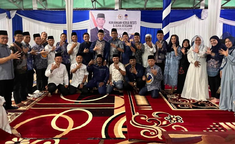 Anggota DPR RI dapil Jambi H Syarif Fasha menggelar buka puasa bersama masyarakat dan pengurus DPW Partai NasDem Jambi