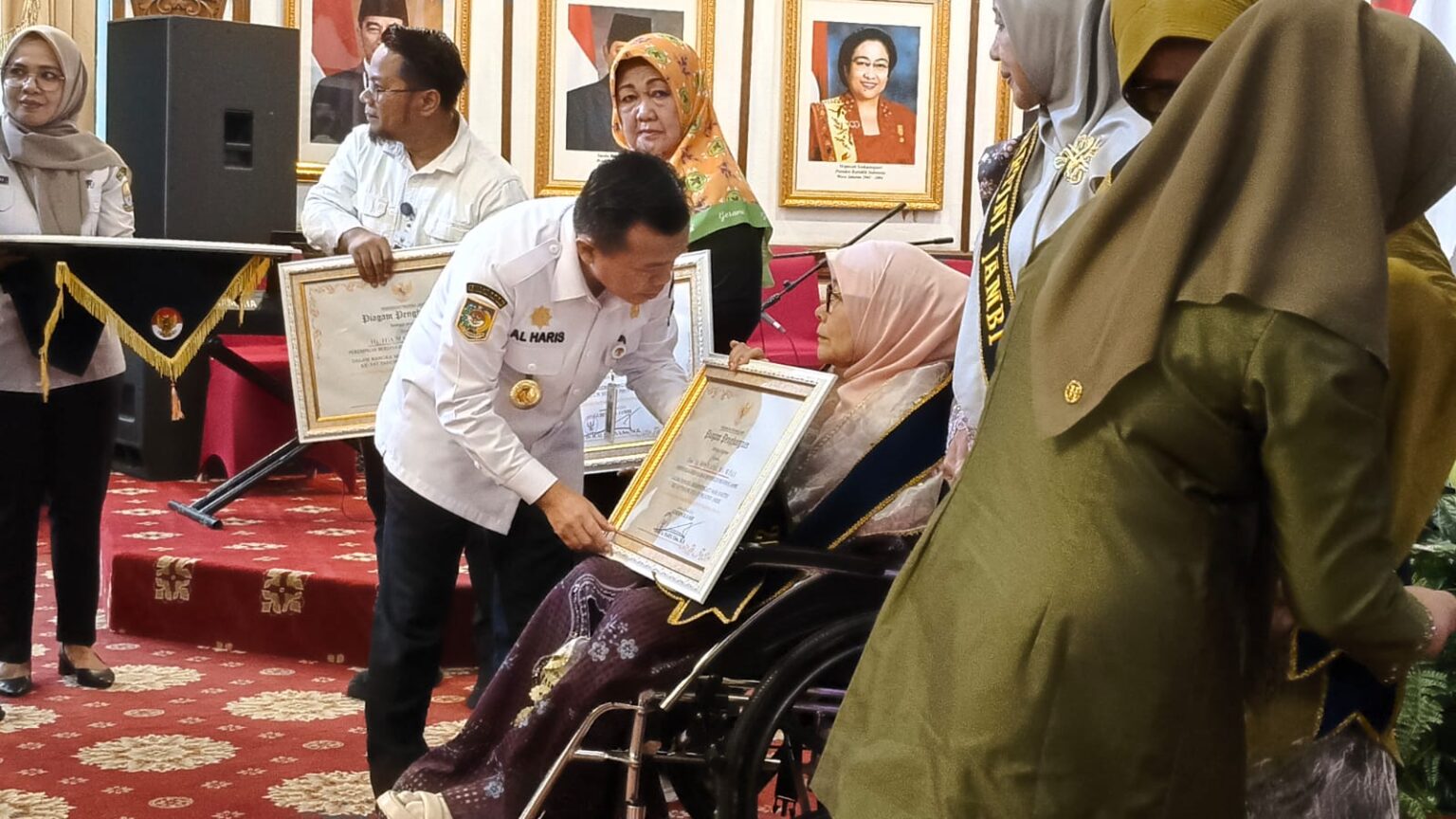 gubernur al haris