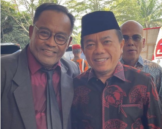 Martayadi (kiri) bersama Gubernur Jambi Al Haris. Foto : dok pribadi