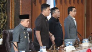 Gubernur Al Haris Sampaikan Tanggapan Pemerintah Terhadap Pemandangan Umum Fraksi-Fraksi Tentang Ranperda Pelaksanaan APBD 2024