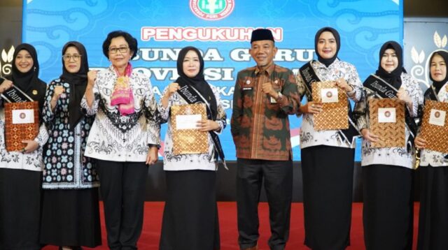 Ketua TP-PKK Provinsi Jambi, Hj. Hesnidar Haris, SE (Hesti Haris), resmi dilantik dan dikukuhkan sebagai Ibunda Guru Provinsi Jambi.