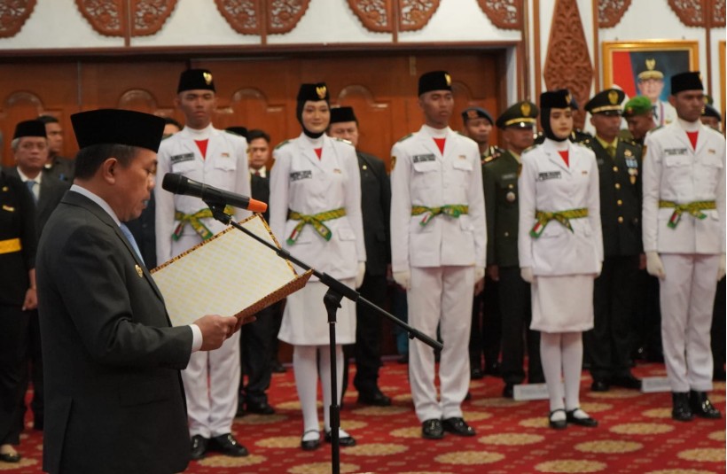 Gubernur Al Haris Kukuhkan 54 Anggota Paskibraka Provinsi Jambi Tahun 2025
