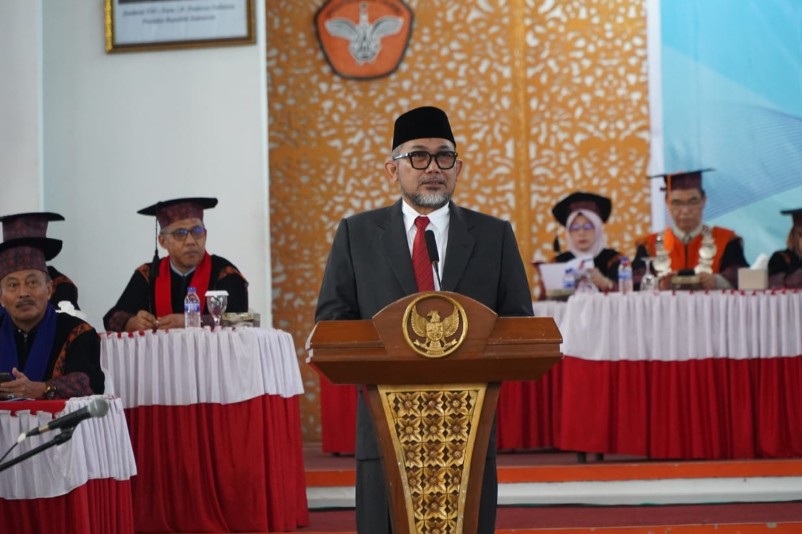Sekretaris Daerah (Sekda) Provinsi Jambi Dr. H. Sudirman, SH., MH.