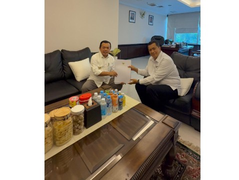 Gubernur Al Haris Antar Langsung Berkas Pengusulan PPPK Paruh Waktu ke Kementerian PANRB