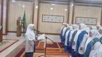 Hj. Hesti Haris Lantik Pengurus Daerah BKMT Kabupaten Muaro Jambi