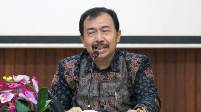 Prof Dr. H. Haryadi, S.E., M.M.S, Guru Besar Fakultas Ekonomi dan Bisnis Universitas Jambi (UNJA)
