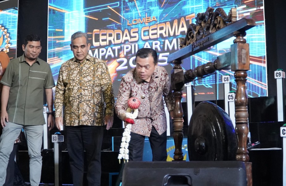 Gubernur Al Haris: Lomba Cerdas Cermat Sarana Edukasi Pembentukan Karakter Generasi Penerus
