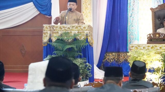 HUT ke-26 Muaro Jambi, Puluhan Warga Dapat Kado Bedah Rumah dari Gubernur Al Haris Senilai Rp. 1,2 Miliar HUT ke-26 Muaro Jambi, Puluhan Warga Dapat Kado Bedah Rumah dari Gubernur Al Haris Senilai Rp. 1,2 Miliar