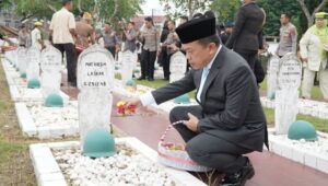 Refleksi Hari Pahlawan: Gubernur Al Haris Tekankan Pendidikan dan Persatuan Bangsa