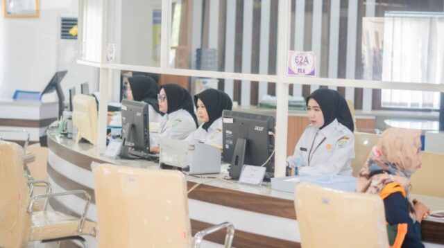 Kinerja Gemilang: DPMPTSP Kota Jambi Tembus Nilai IKM Tertinggi Triwulan III 2025