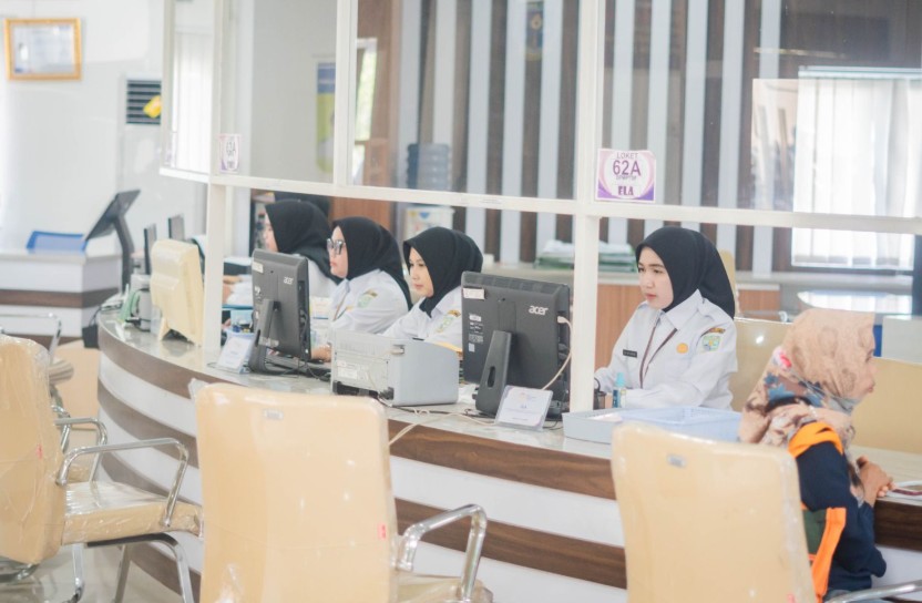 Kinerja Gemilang: DPMPTSP Kota Jambi Tembus Nilai IKM Tertinggi Triwulan III 2025