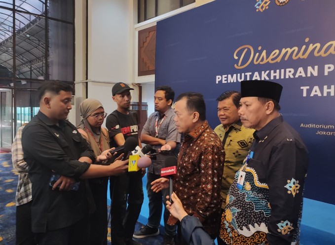 Hadiri Diseminasi Nasional Pemutakhiran Pendataan Keluarga 2025, Gubernur Al Haris Terima Penghargaan dari BKKBN