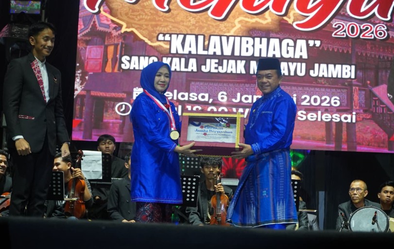 Dari Pantun untuk Jambi, Gerakan Hesti Haris Raih Rekor MURI