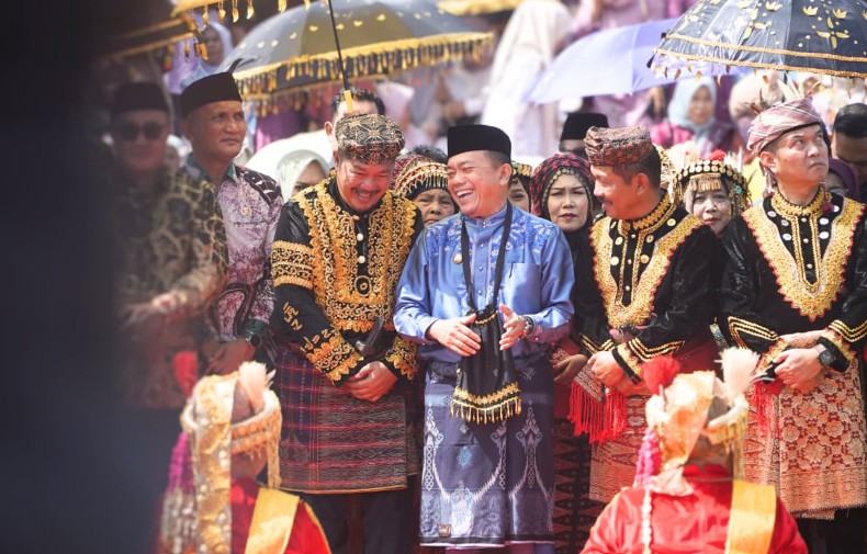 Hadiri Kenduri Sko Siulak Mukai, Gubernur Al Haris Apresiasi Masyarakat Pertahankan Nilai Budaya
