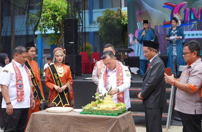 Gubernur Al Haris: Pemerintah Siapkan Generasi Muda Berdaya Saing Internasional