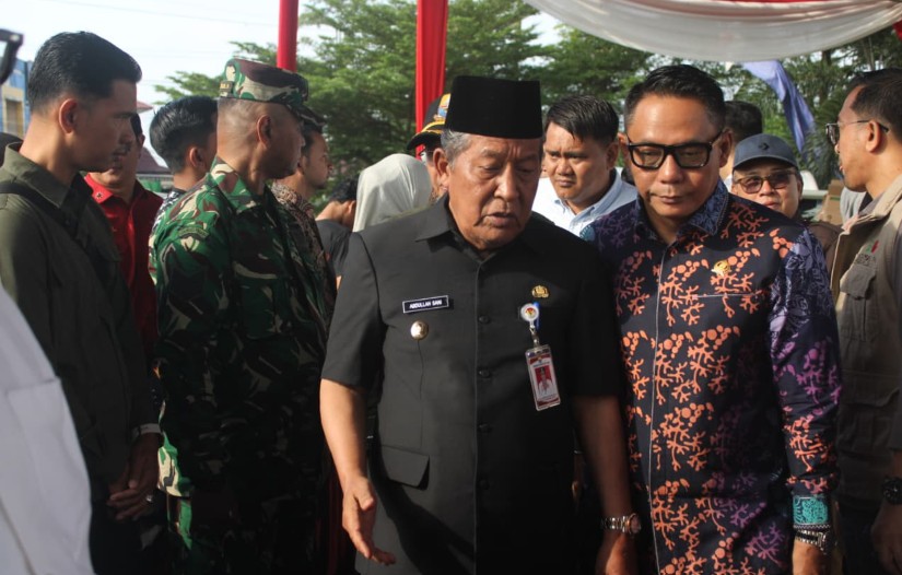Wagub Sani saat membuka Gerakan Pasar Murah Serentak Provinsi Jambi.