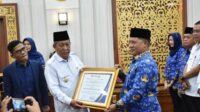 Disdik Provinsi Jambi Sabet Penghargaan Ombudsman RI Disdik Provinsi Jambi Sabet Penghargaan Ombudsman RI