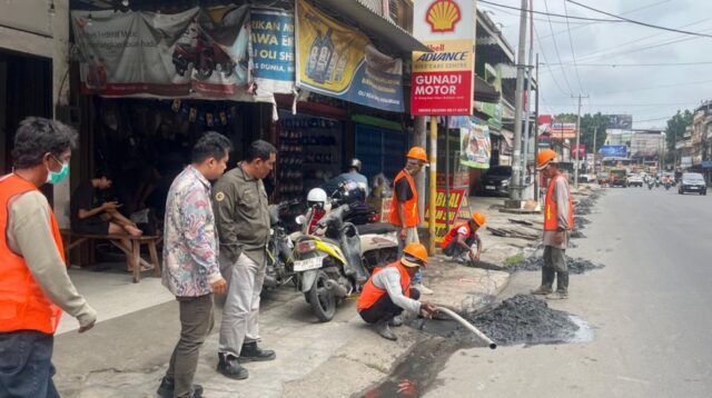 Bersiap Sambut Lebaran Idul Fitri, UPTD PUTR Workshop dan Peralatan Perbaiki Jalan